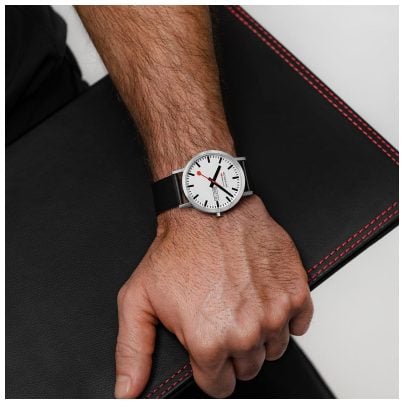 Mondaine Orologio da uomo al quarzo Classico giorno-data 40 mm A667.30360.11SBBV